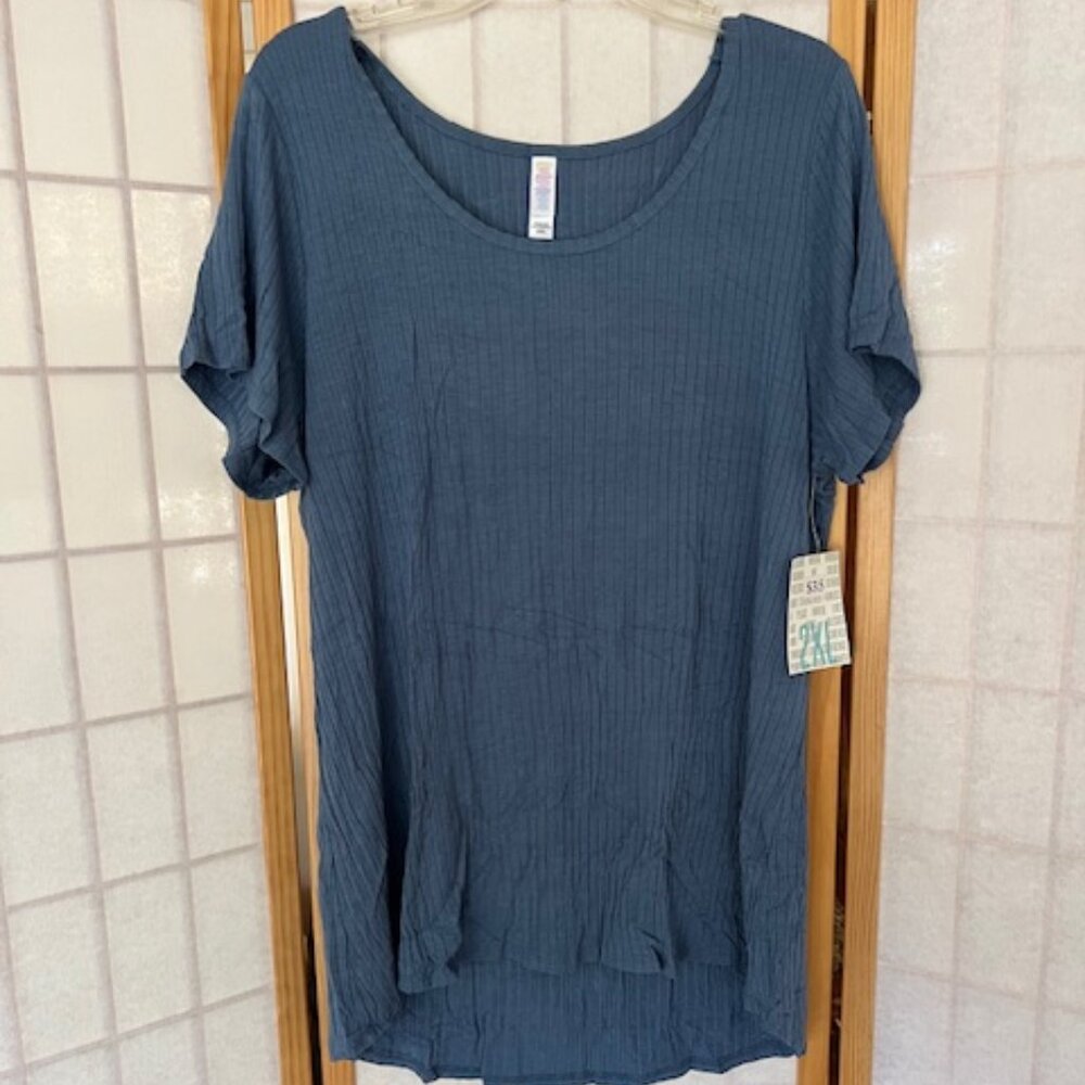 COPY - LuLaRoe. Classic Top. 2XL. Blue gray